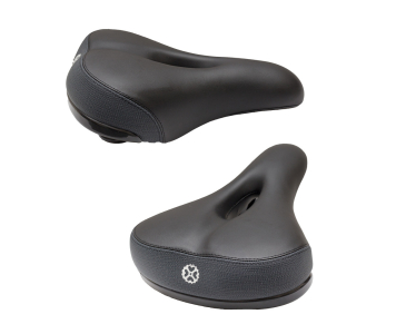 Koliken Anatomy nyereg fekete