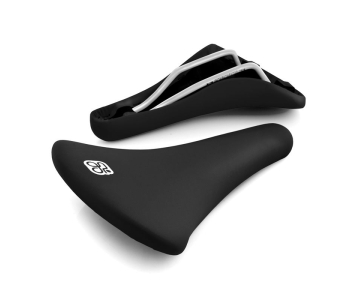 Csepel Puhos nyereg fekete